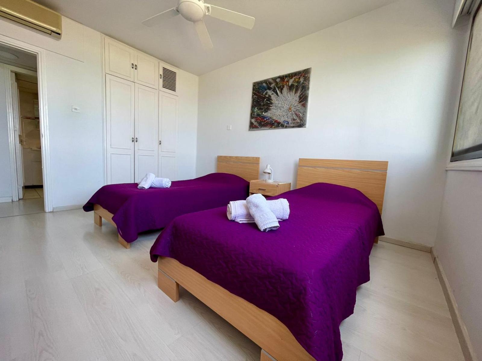 Sea View Suite In Makenzy Larnaca Bagian luar foto