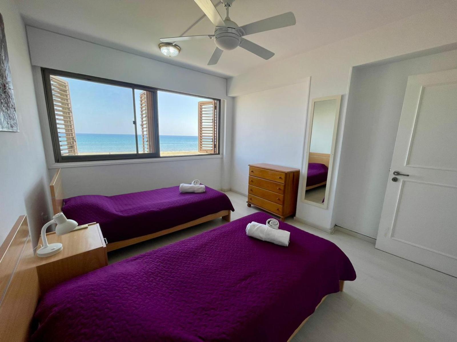 Sea View Suite In Makenzy Larnaca Bagian luar foto