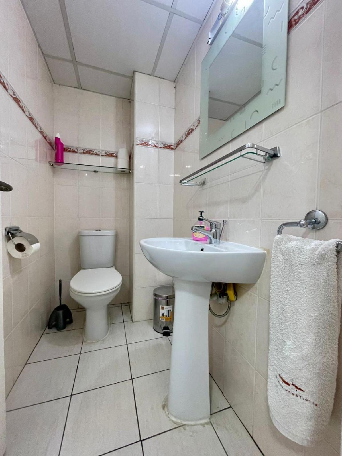 Sea View Suite In Makenzy Larnaca Bagian luar foto