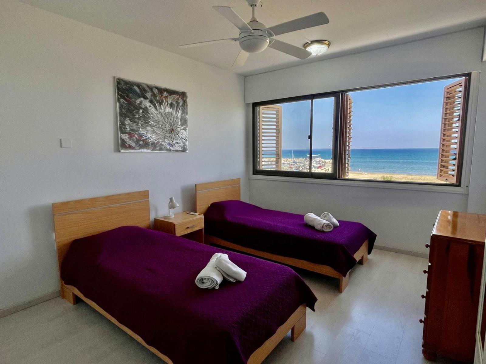 Sea View Suite In Makenzy Larnaca Bagian luar foto